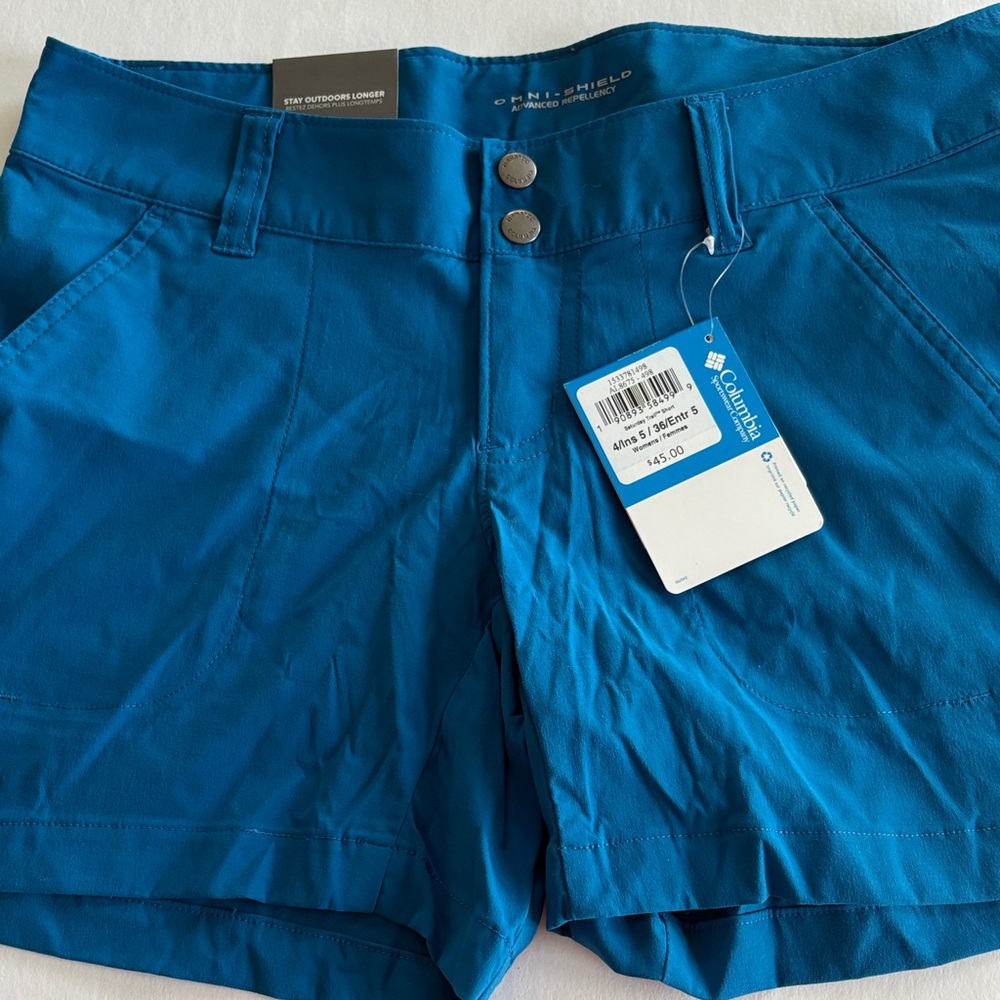 Columbia Women's Teal Cargo Shorts